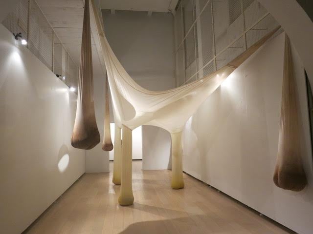 Ernesto Neto – Espaço entre